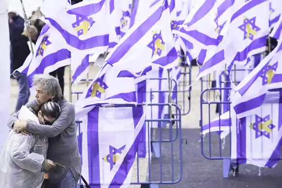 Hamás anunció la liberación de seis rehenes y pretende que Israel deje salir a más de 600 prisioneros