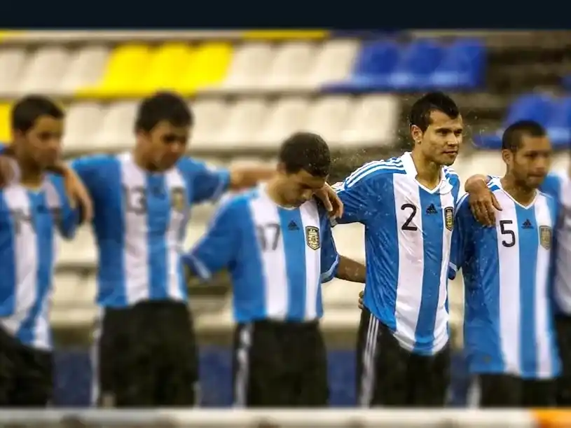 Ezequiel Báez Corradi integró la selección argentina Sub 17 que disputó el último cruce con un combinado ingles. PH: Agencia.