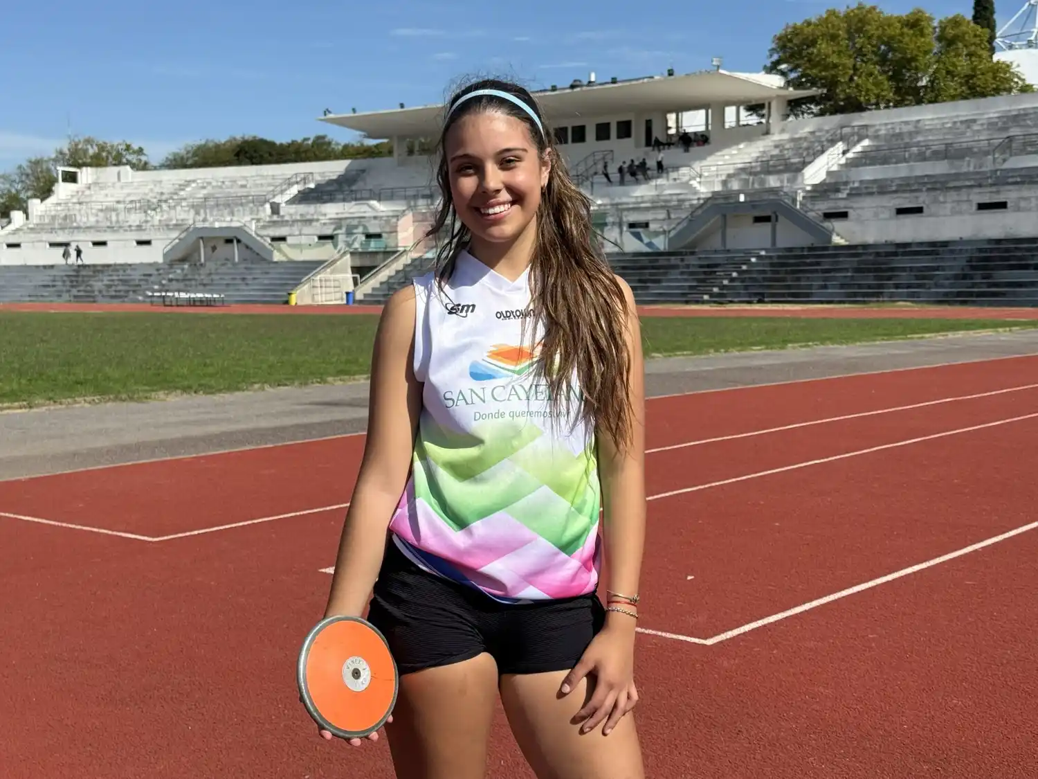 Solidez. En la carrera de la atleta de San Cayetano