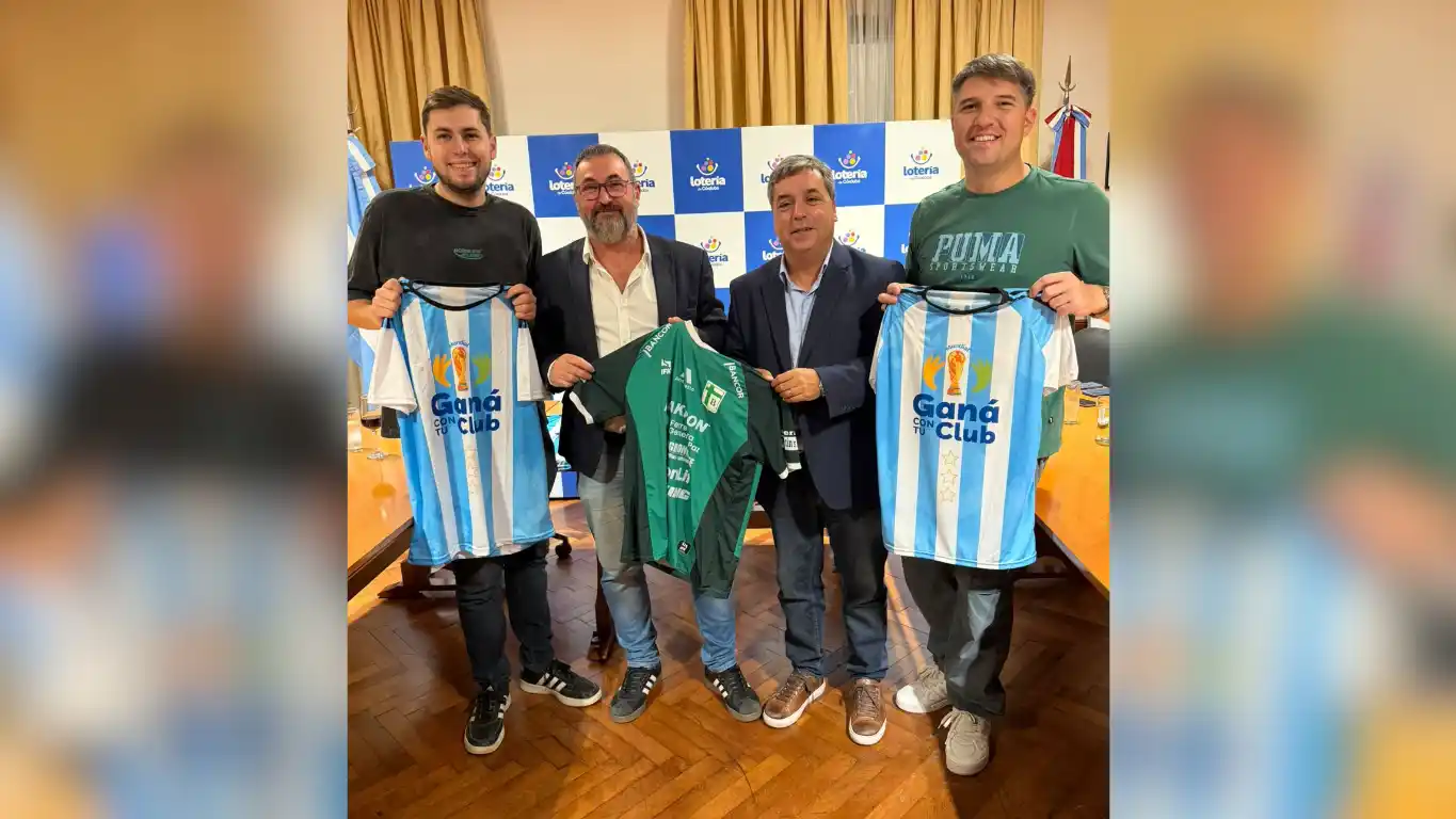 Autoridades de Lotería de Córdoba y dirigentes de “La Verde” participaron del anuncio.