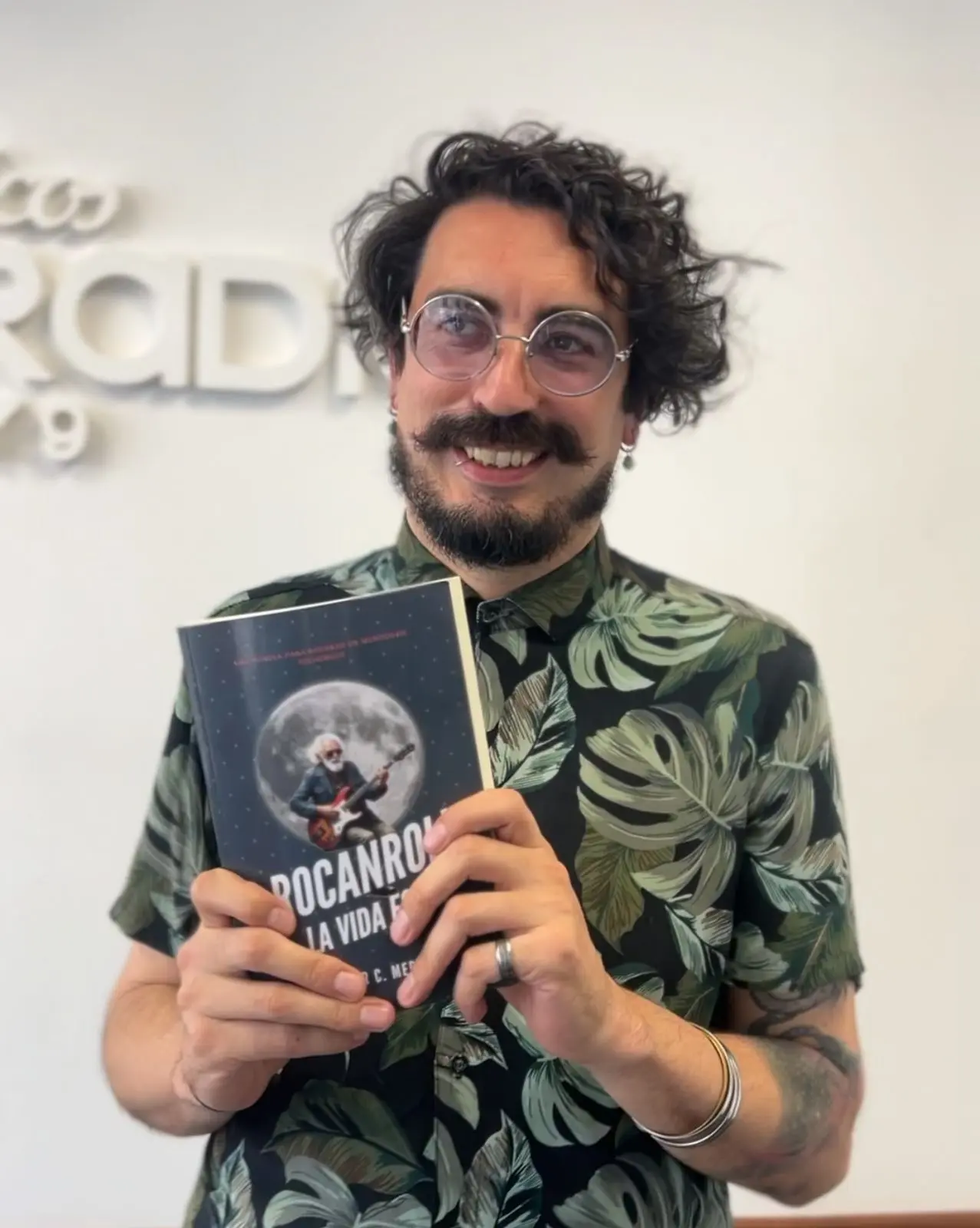 Sebastián Albizuri recomendó libros para leer en la playa