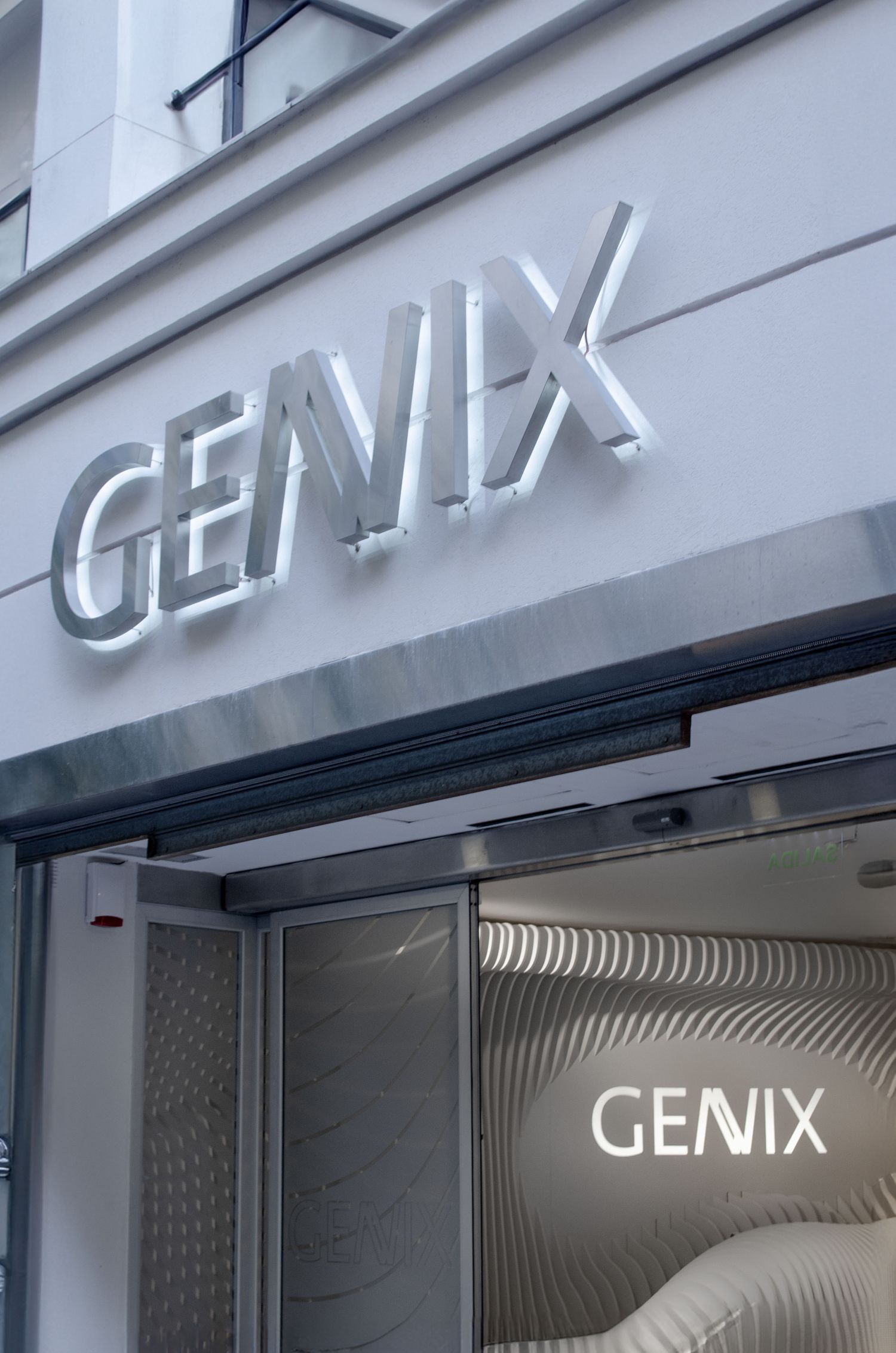 genix - 1