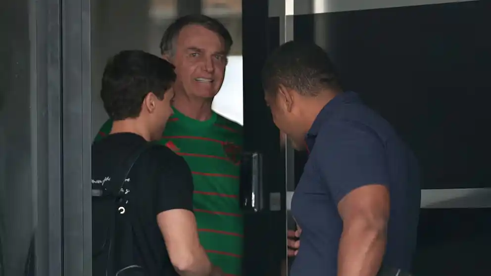 La Policía brasileña arrestó al ex presidente Jair Bolsonaro