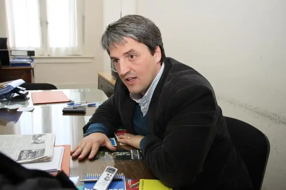 Satisfacción tras la firma del convenio para compra de maquinarias