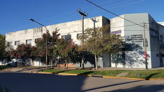 Detuvieron al alumno de 16 años acusado de amenazar a sus compañeros en Pérez: "Es un delito, no es broma"