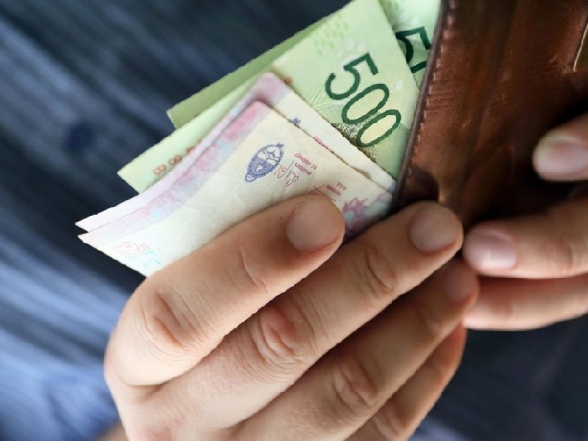 Los depósitos a plazo fijo caen por primera vez en el año