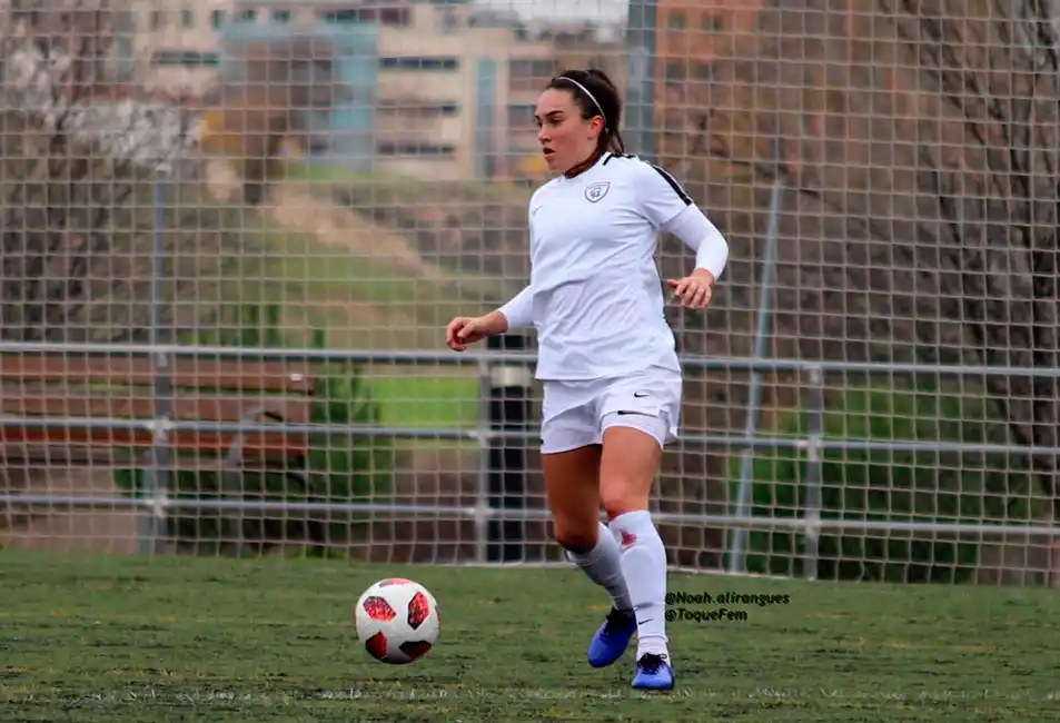 Agustina Barroso, la tandilense que juega al fútbol en Madrid y participará del Mundial 