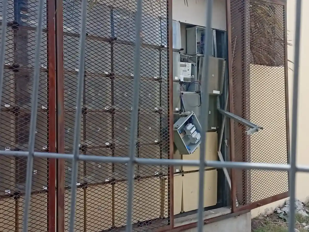 Detienen a dos hombres acusados de robar cables