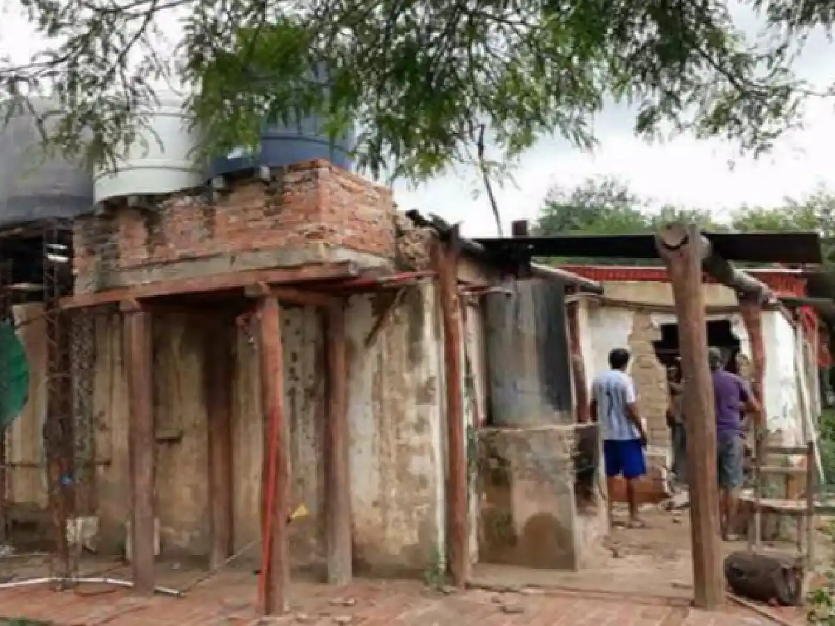 La casa de los Rojas se inundó por la crecida del Pilcomayo