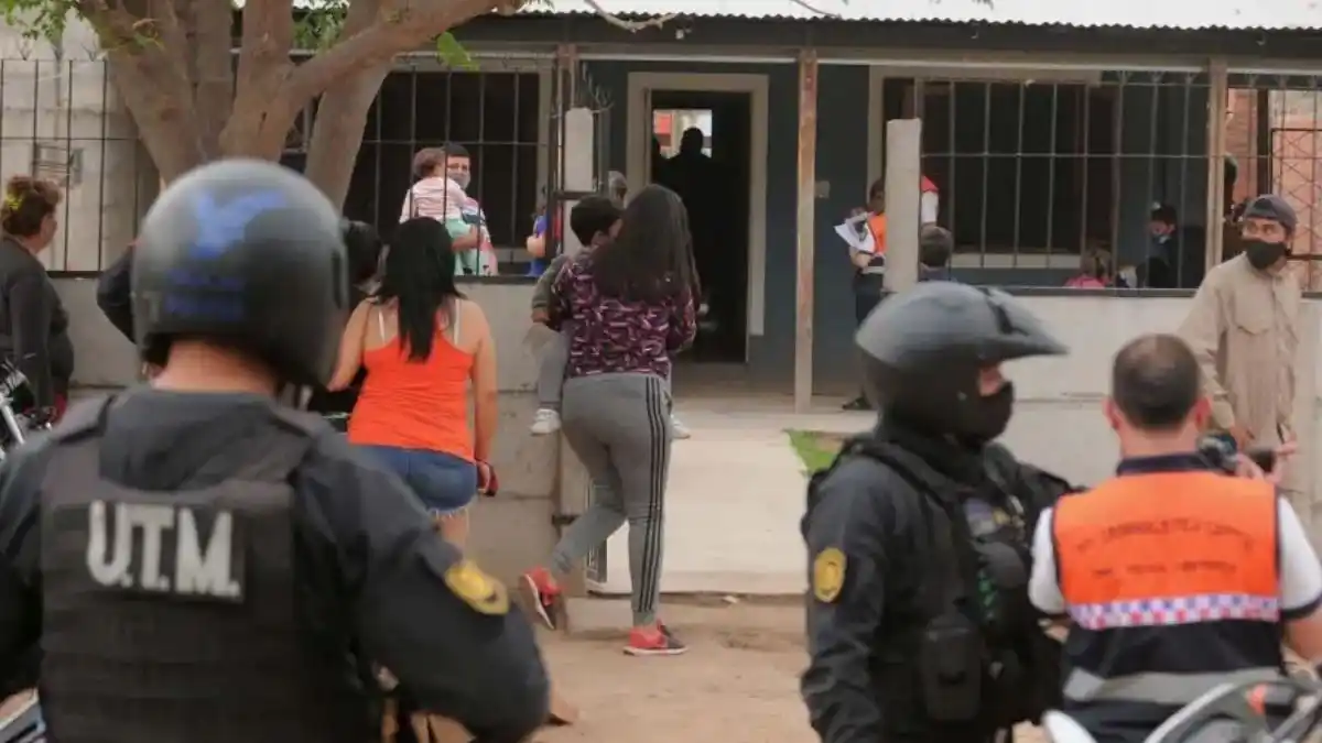 Intentó matar a su exmujer a puñaladas y luego se suicidó