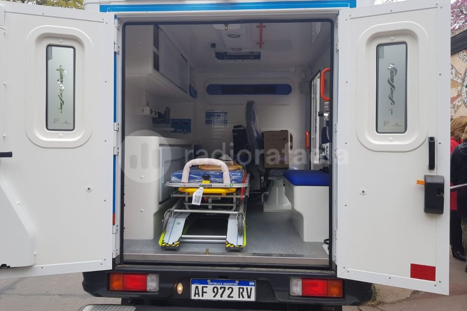 Fuera de sí: intentó matar a su familia y le disparó a la policía
