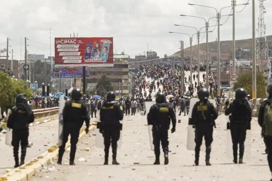 Siguen las protestas en Perú: un muerto y 38 heridos en la última jornada