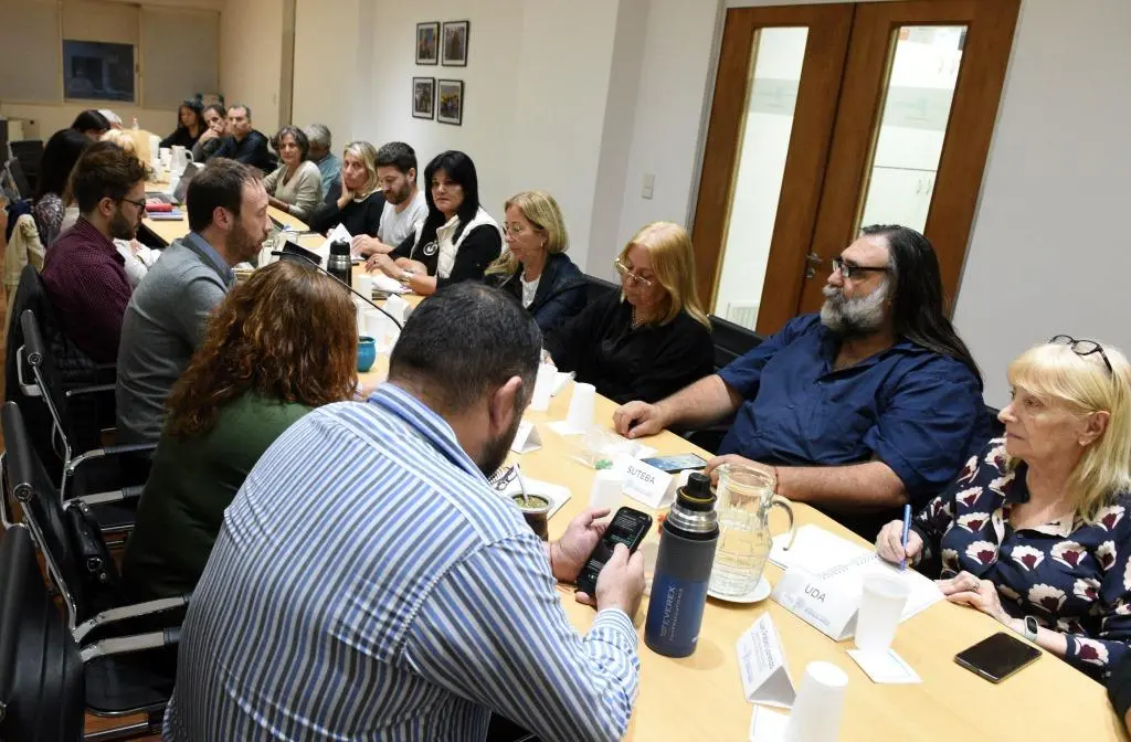 Paritarias: La Provincia acordó con los trabajadores estatales un nuevo aumento salarial de 9,5% en abril