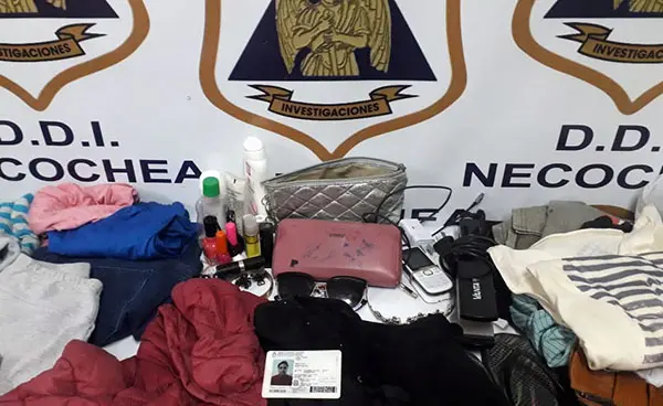 Violó la cuarentena, amenazó de muerte a su expareja y le robó sus ropas para retenerla