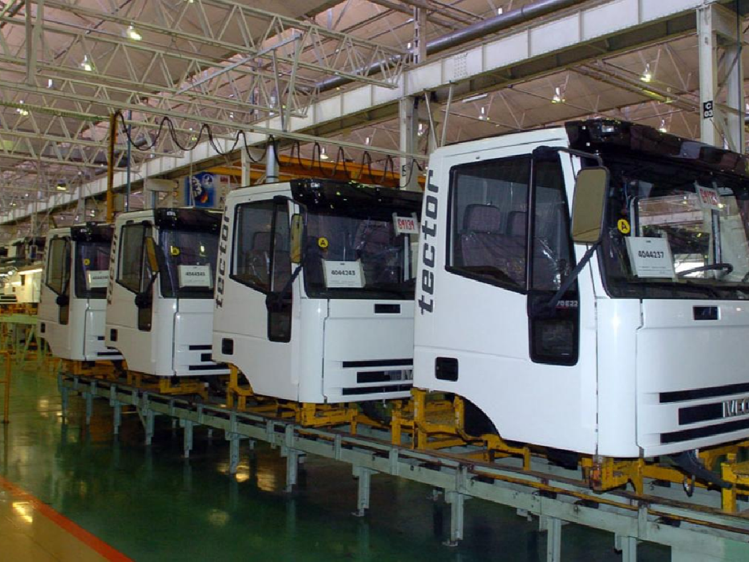 Suspensiones en Iveco por falta de insumos