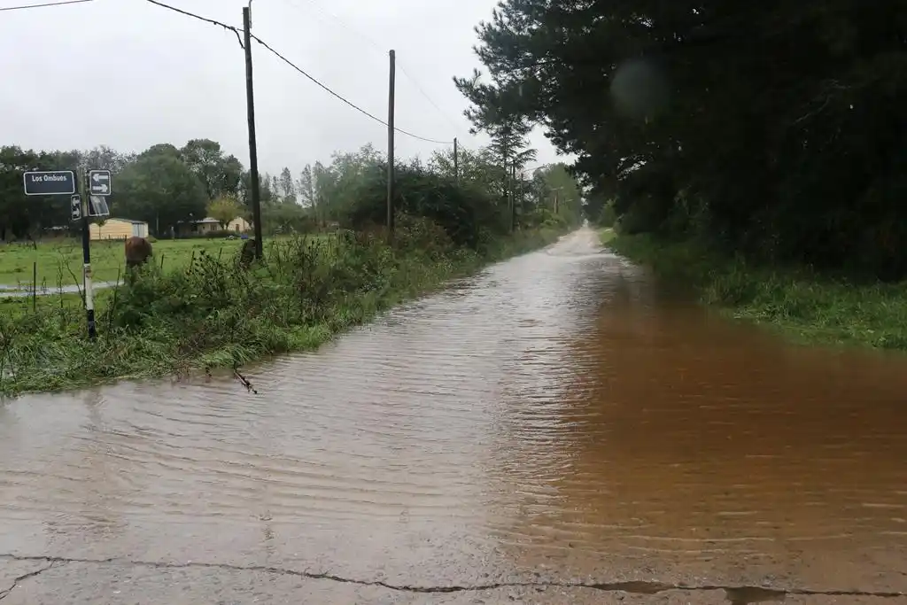 Por laslluvias tres familias evacuaron sus casas, una de ellas cumplía aislamiento 