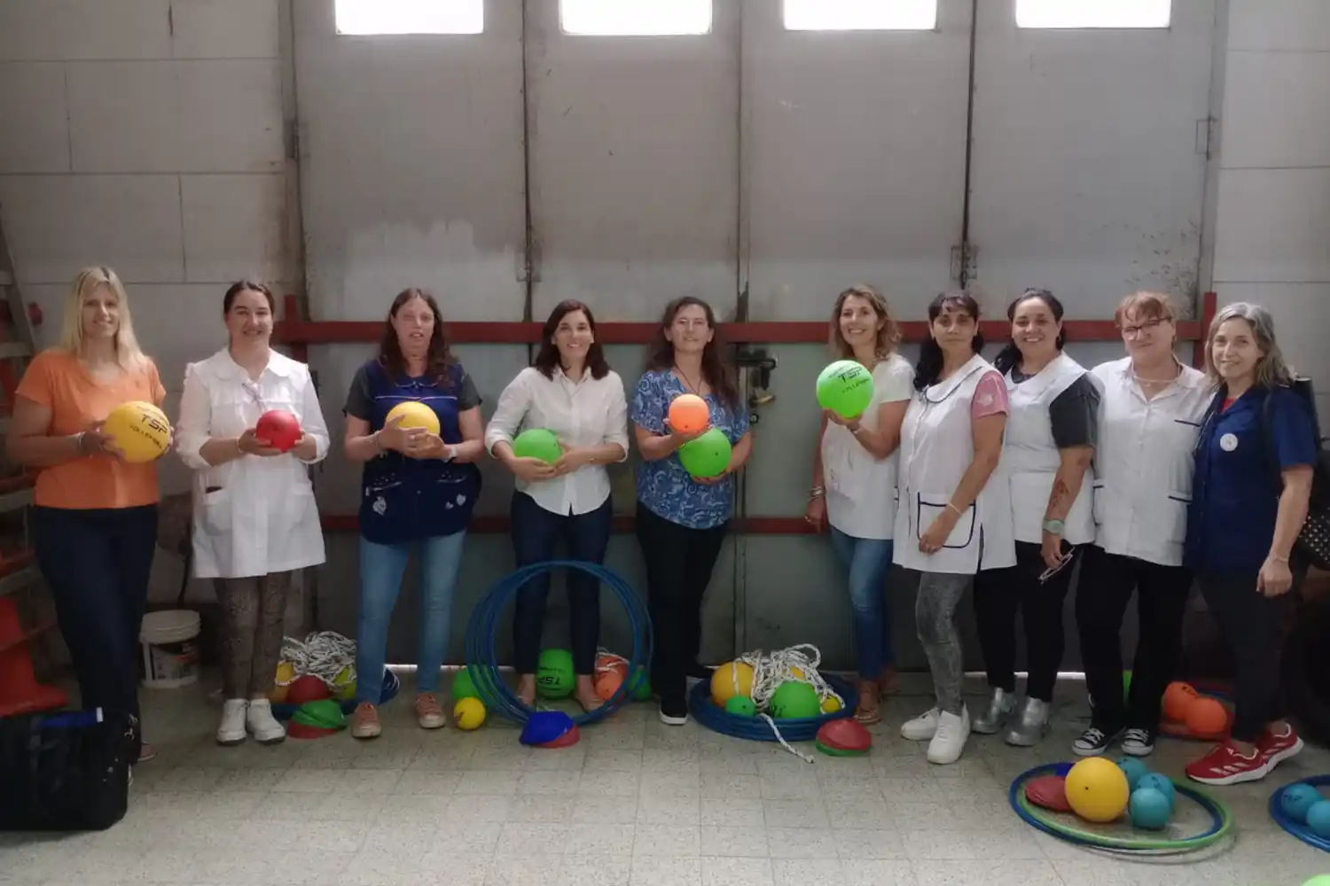 El gobierno provincial entregó material deportivo a escuelas entrerrianas