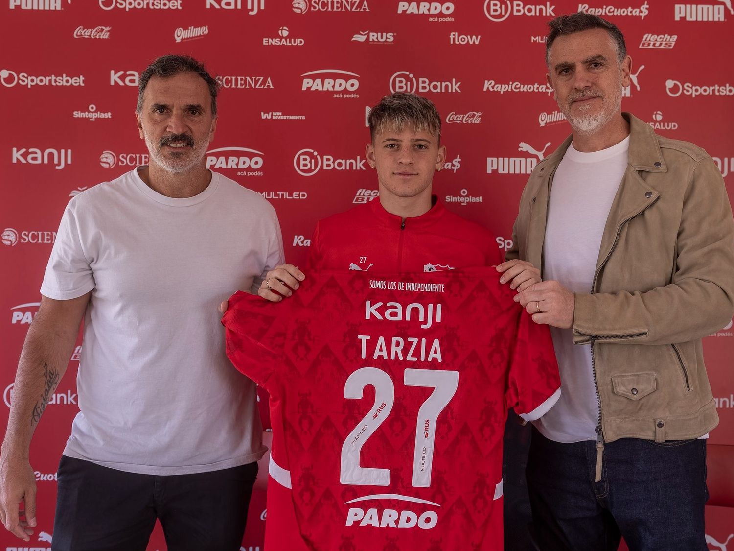 Tarzia prolongó su contrato
