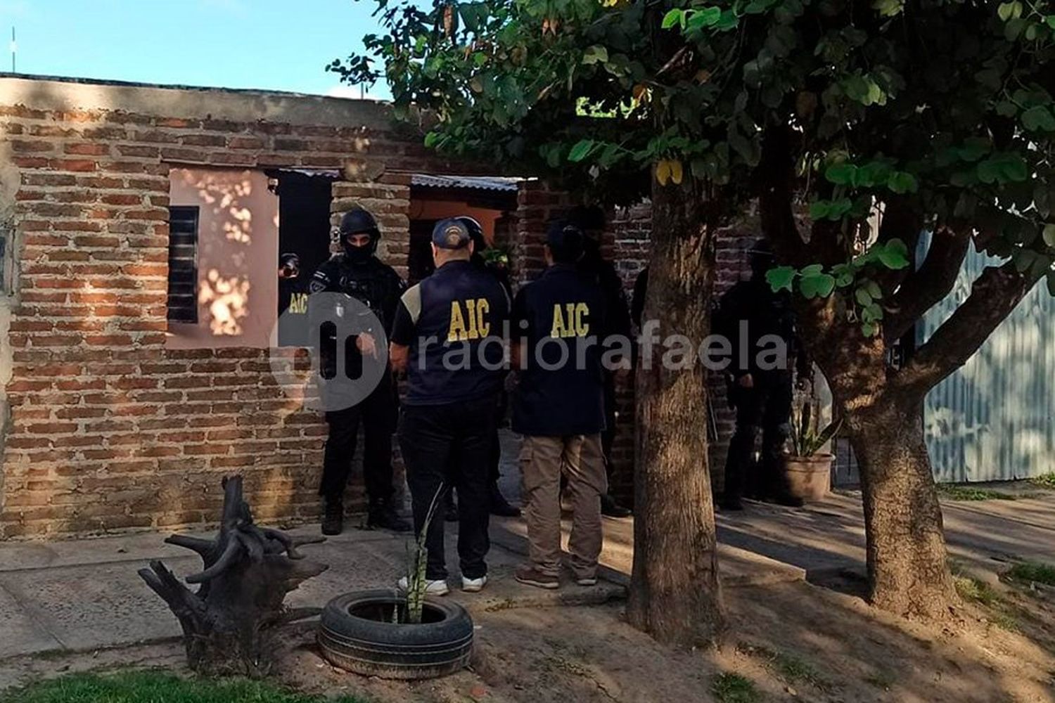 La AIC realizó cuatro allanamientos por robo y halló cocaína, marihuana y más de $800 mil pesos
