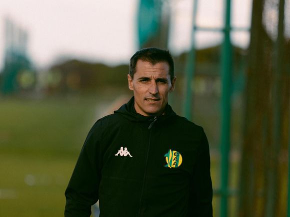 Guillermo Farré inició su ciclo en Aldosivi