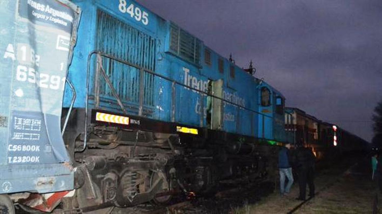 Choque de trenes en Chacabuco: Hay 20 heridos, 2 de ellos graves