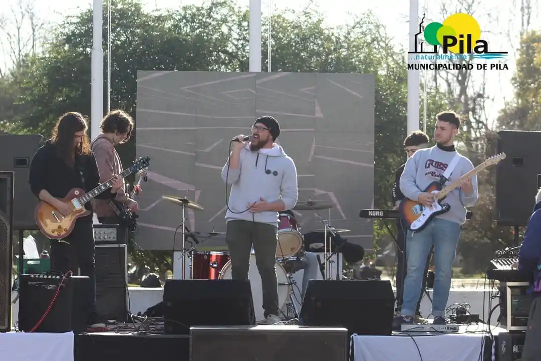 Encuentro de trap y show de “Dibujados” en la plaza San Martín de la ciudad de Pila