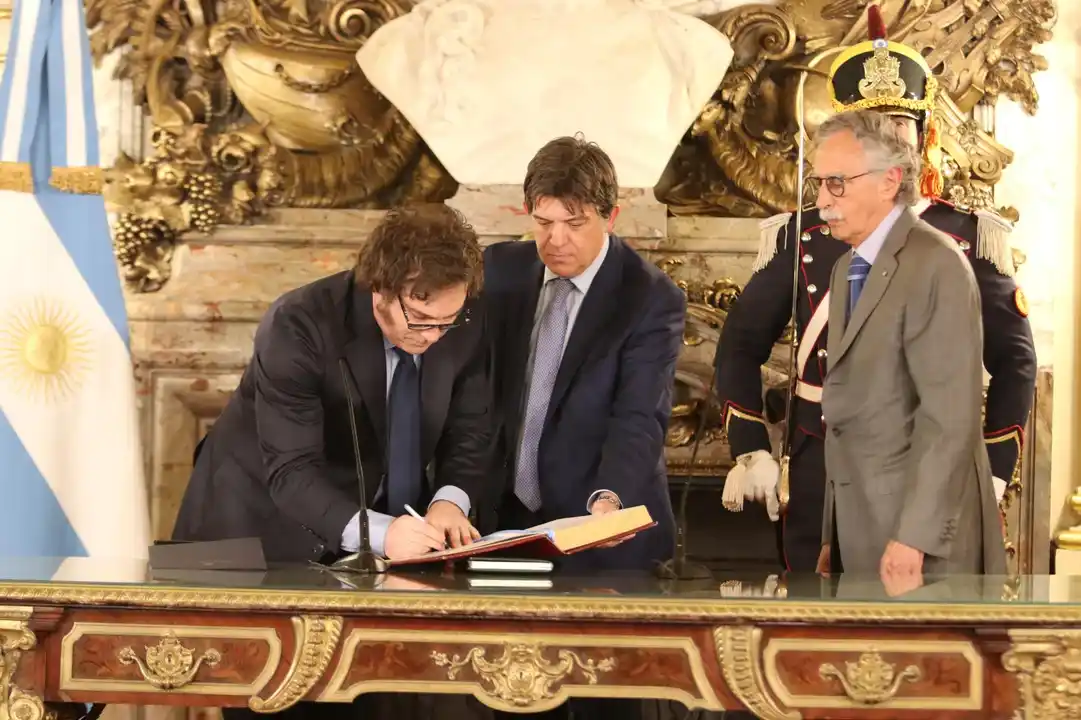 El Gobierno obligará a las prepagas a dejar de triangular fondos con obras sociales