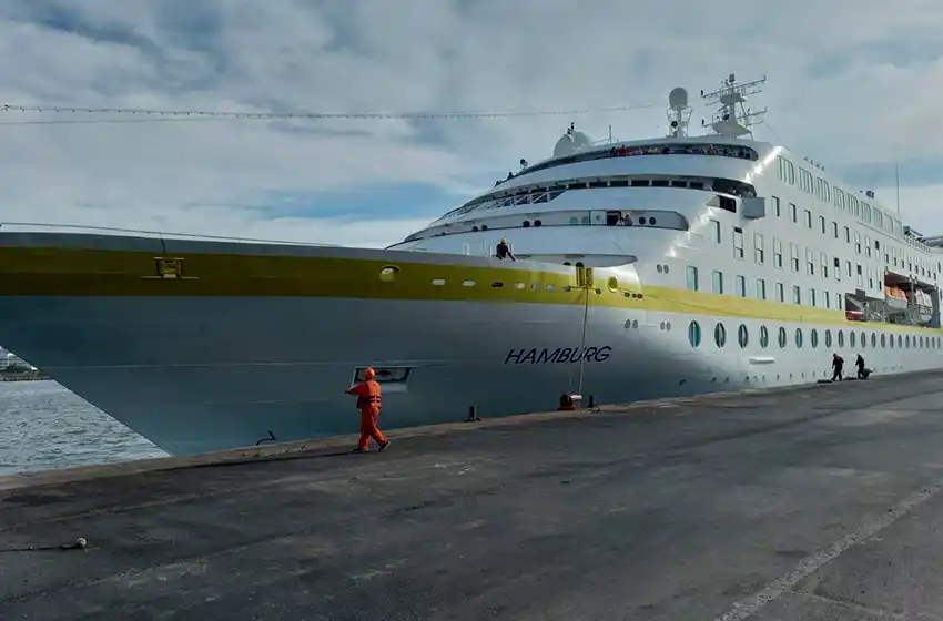 El crucero Hamburg ingresó al puerto de Mar del Plata con 260 pasajeros