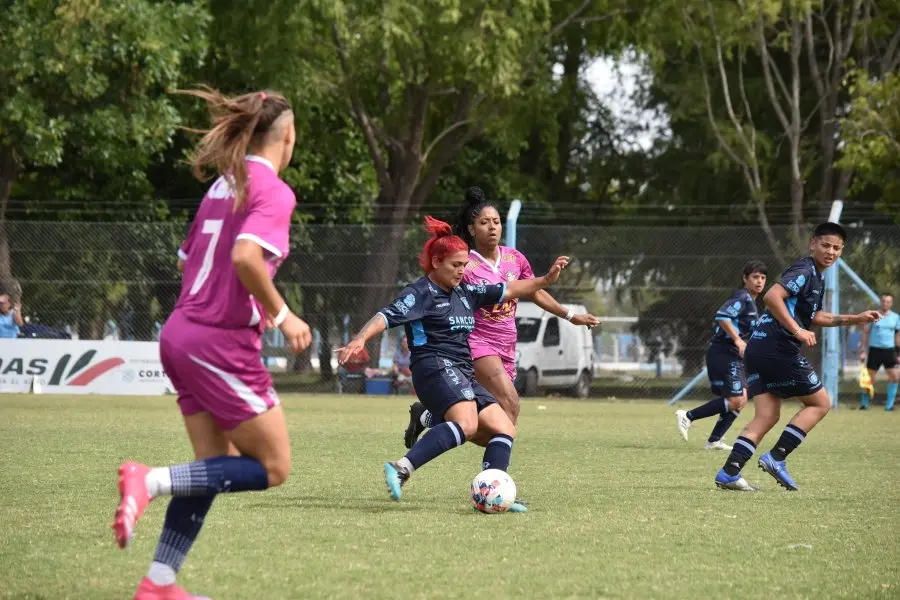 Fútbol Femenino: las chicas de Atlético Rafaela se preparan para el tramo final de la Primera "C"