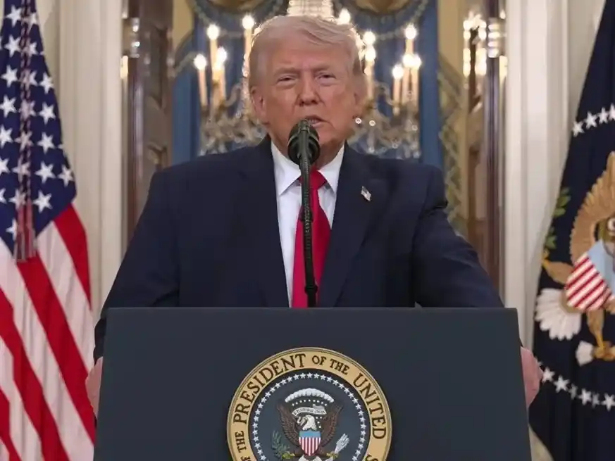 Trump aseguró que 158 buques iraníes fueron destruidos en medio de la nueva escalada. Foto: Xinhua