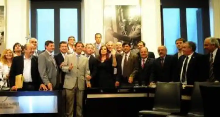 Cristina encabezó acto con presencia de intendentes, entre ellos Guacone