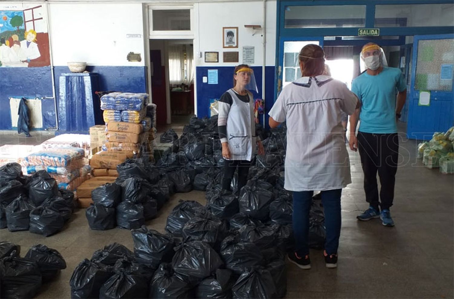 Consejo Escolar: en la previa al receso invernal, repartieron 41.500 bolsones de alimentos