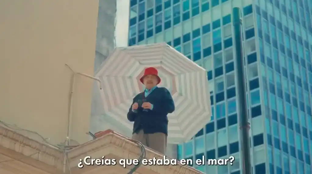 Con piluso rojo y binoculares: el desopilante spot de campaña de Alfonsín con chicana a Espert incluida