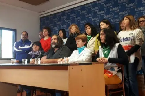 Con duras críticas a Vidal, Baradel ratificó adhesión de docentes al paro de la CGT