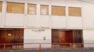 Padres del Colegio Mitre expresaron su preocupación por la destitución de un profesor