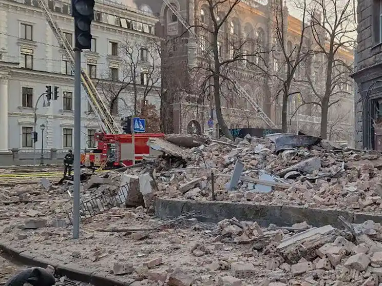 Un ataque masivo con drones rusos mató a una persona e hirió a otras cuatro