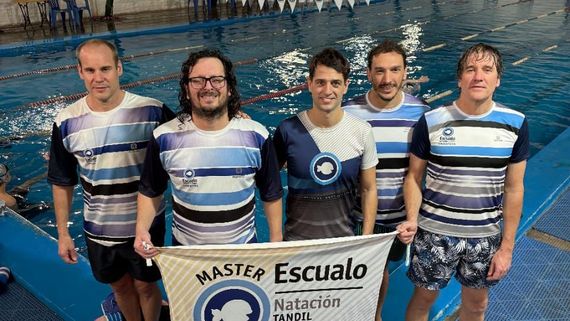 En Singapur, Escualo empieza otra experiencia mundialista