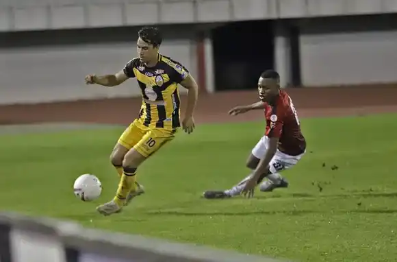 Cerró el libro de pases: Central anotó a tres volantes sobre la hora y tratará de incorporarlos