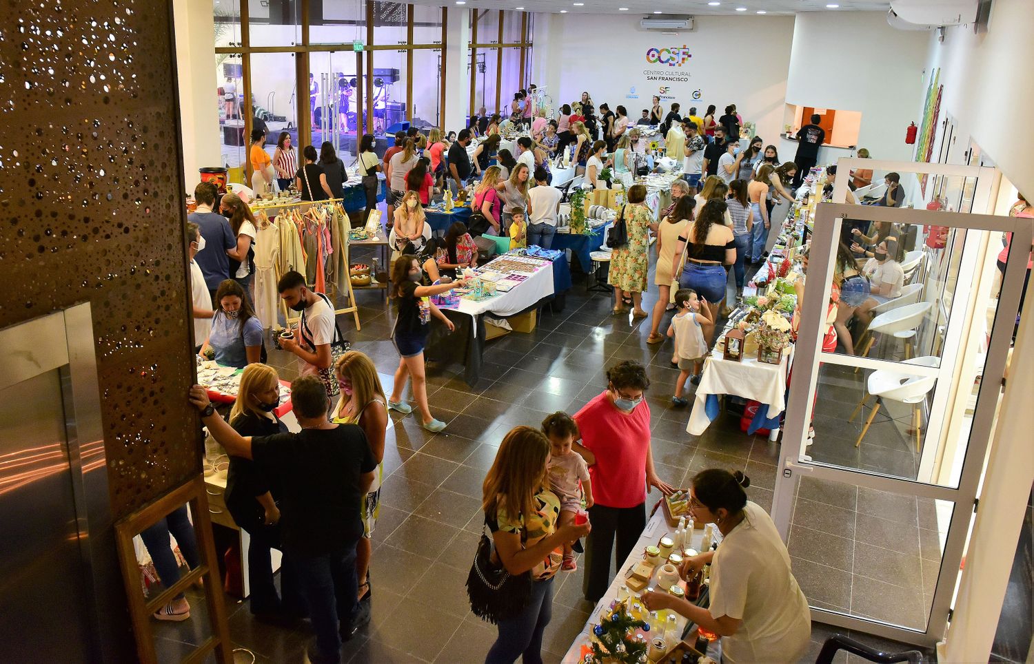 Emprendedoras, de feria en el Centro Cultural