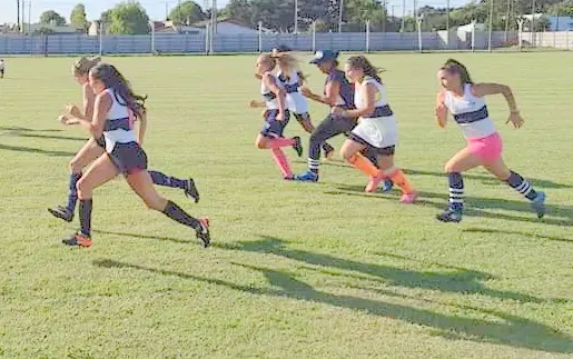 Las chicas de Gimnasia, listas para  el inicio de la Copa de Campeones