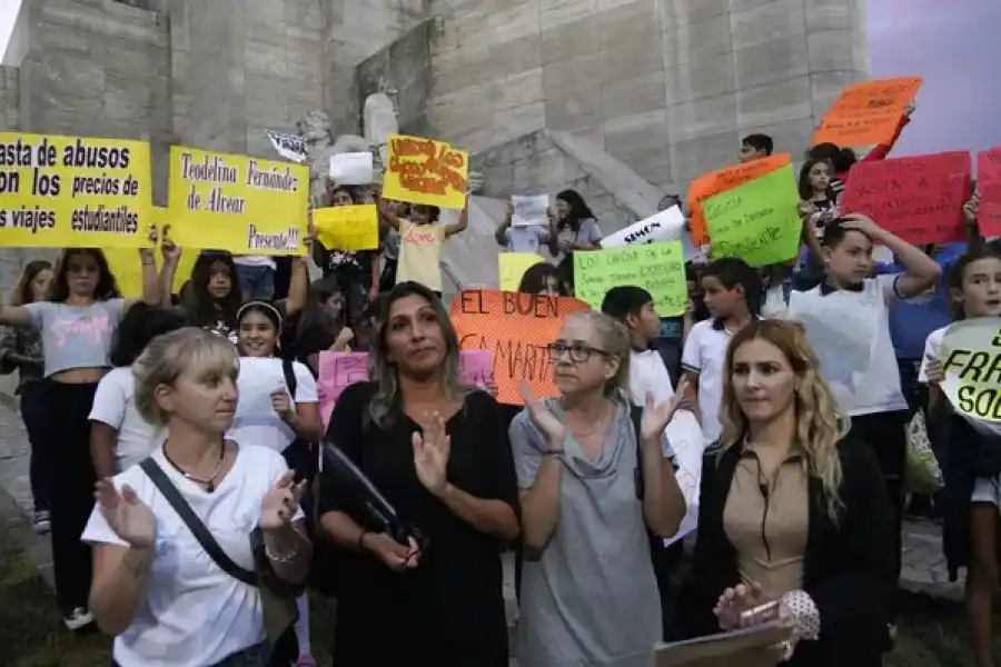 Viajes de egresados: los padres piden que sean más austeros