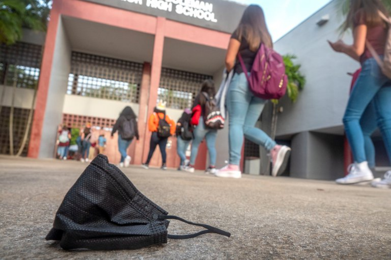 Miami: darán 250 dólares de incentivo a docentes que demuestren estar vacunados