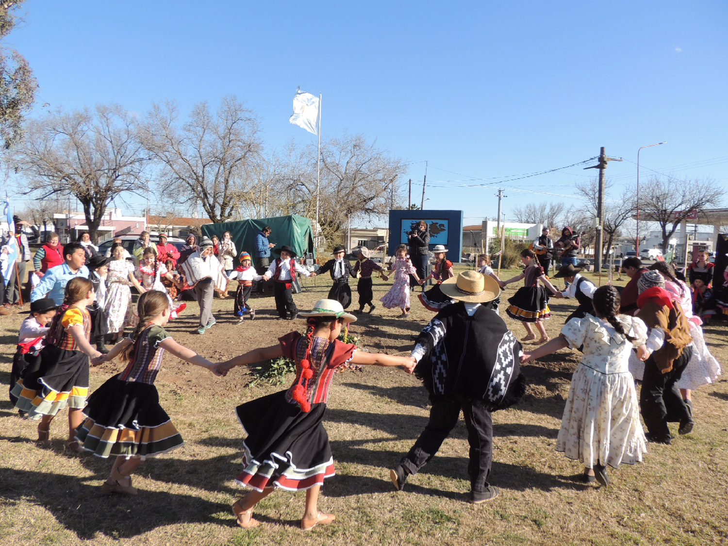 En honor a la Pachamama, Devoto tiene su primer bosque nativo                