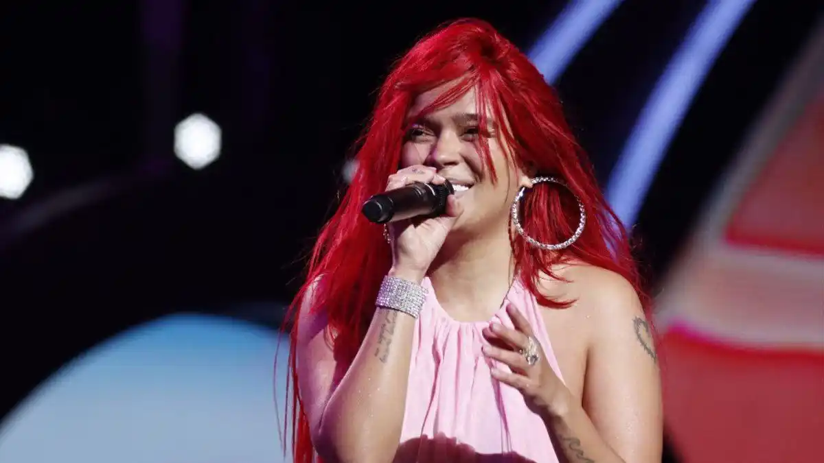 Pretendieron robarse la arepa, ahora Karol G se «roba» este manjar venezolano (video)