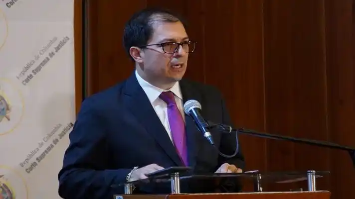 FISCAL COLOMBIANO ANUNCIA OFENSIVA contra disidencias de las FARC en la frontera con Venezuela