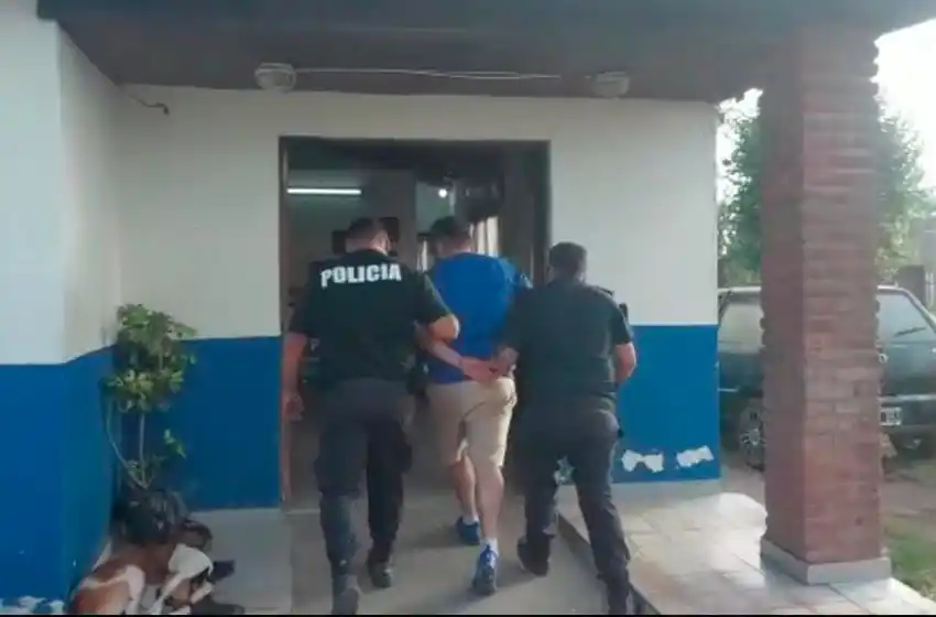 Peleó con su pareja y destruyó parte de la casa