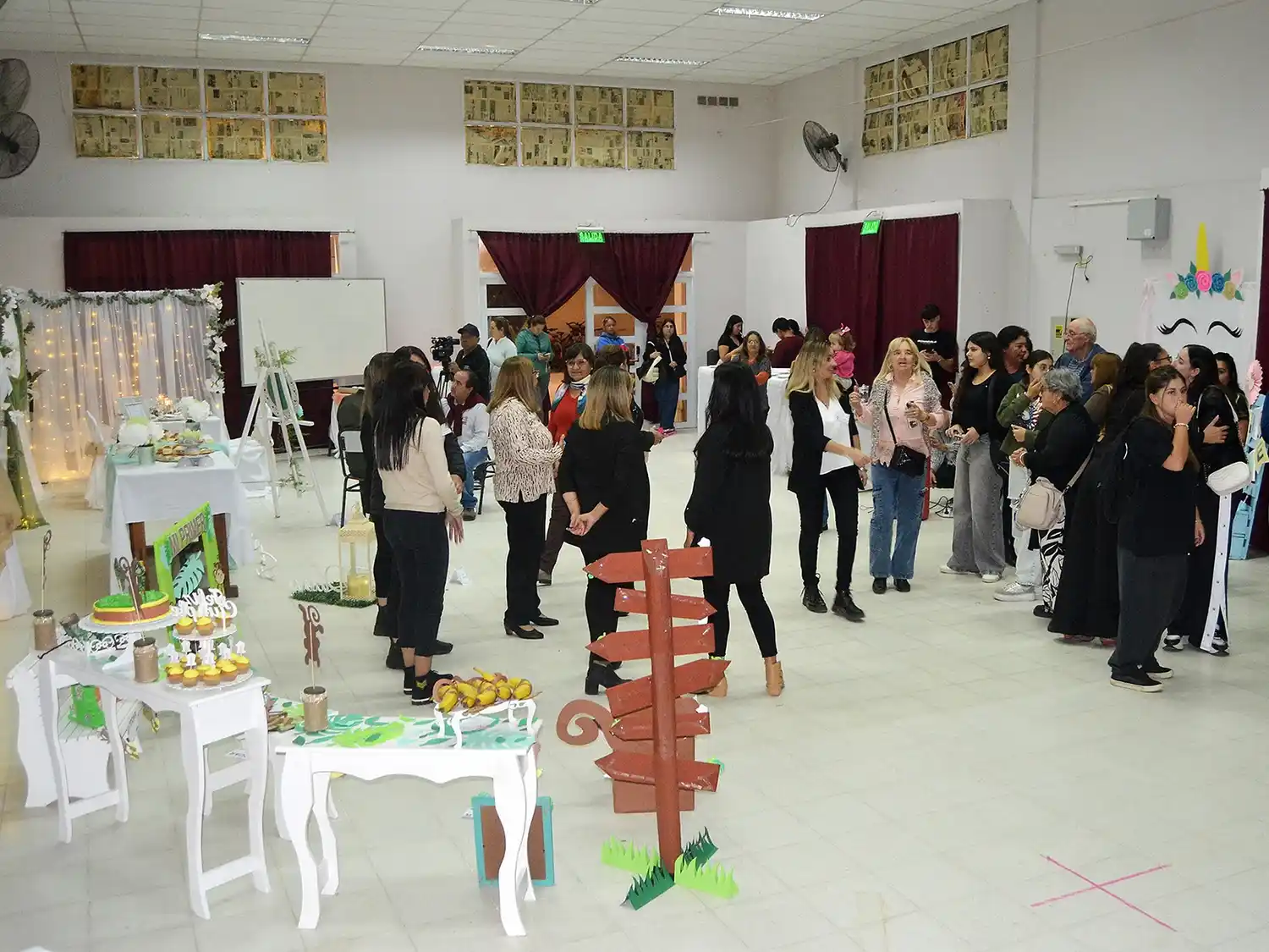 Color, creatividad y vocación: exitosa muestra final del curso “Organizador de eventos”