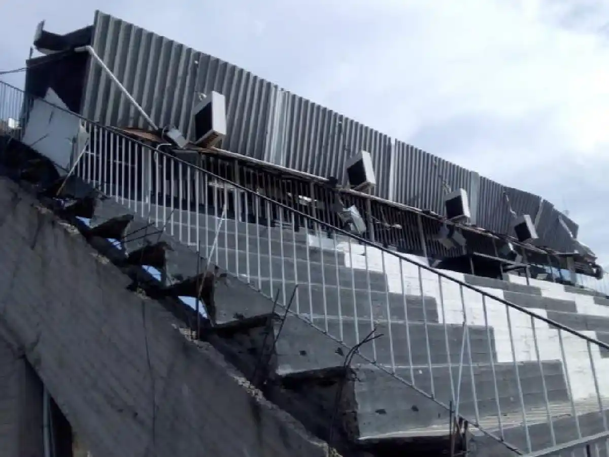 El temporal en Mendoza destruyó partes del estadio de Gimnasia 