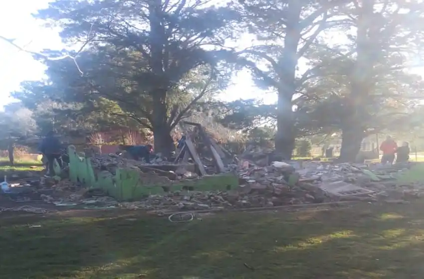 Incendio en El Casal: cinco menores quedaron en la calle y piden donaciones