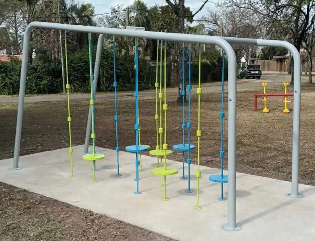 Hasta el momento, los espacios finalizados son la Plaza Eva Perón de barrio Central Córdoba, el sector de Intendente Giménez y Estrada, la plaza de barrio El Bosque y la plazoleta “El Mástil”.